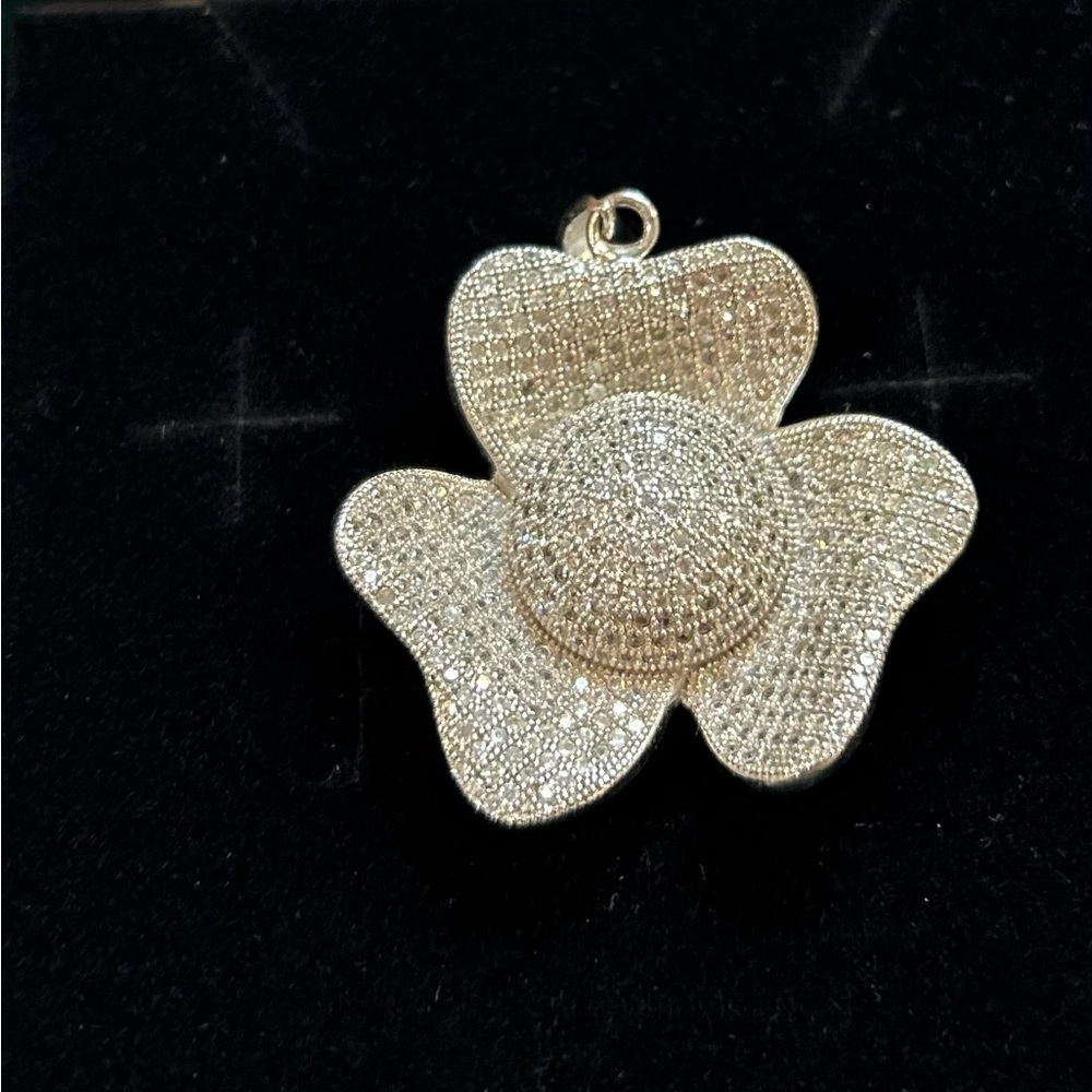 925 sterling silver sparkling flower pendant